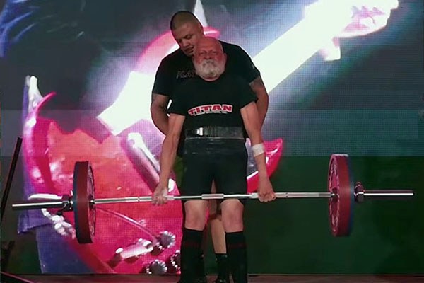 manny locks out a deadlift at the state meet