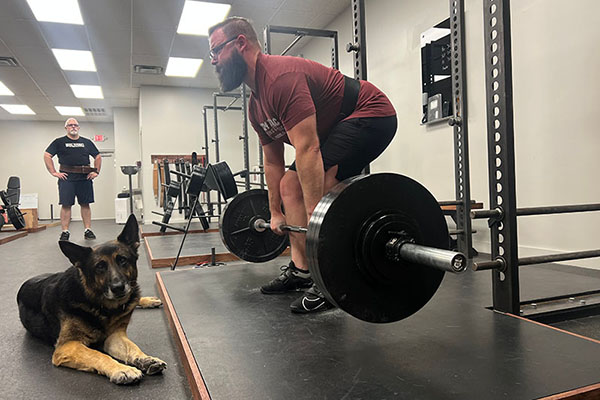 ryan deadlifting 350 for a set of five