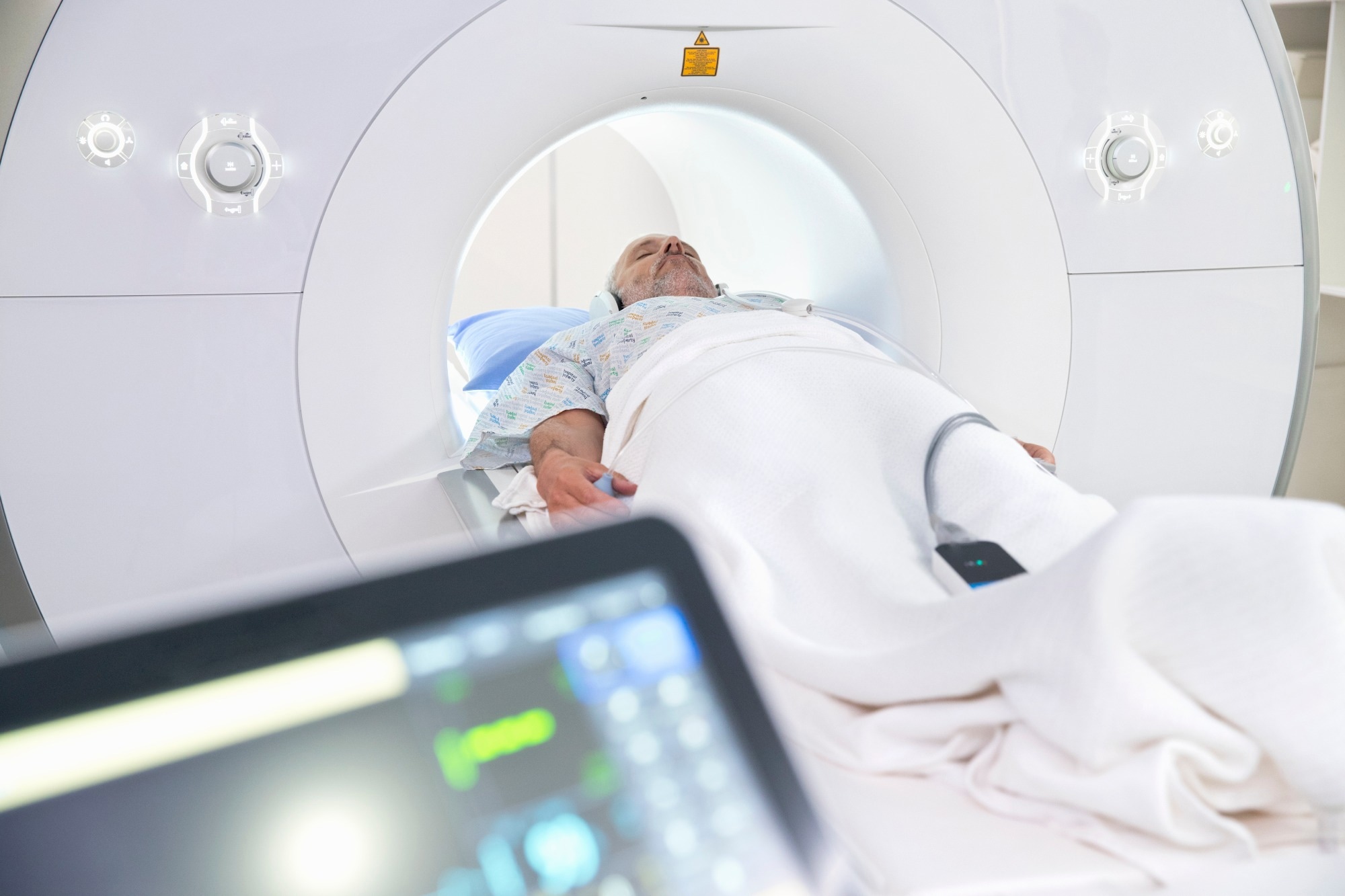 Study: Deep learning-based body composition analysis from whole-body magnetic resonance imaging to predict all-cause mortality in a large western population. Image Credit: Juice Flair / Shutterstock