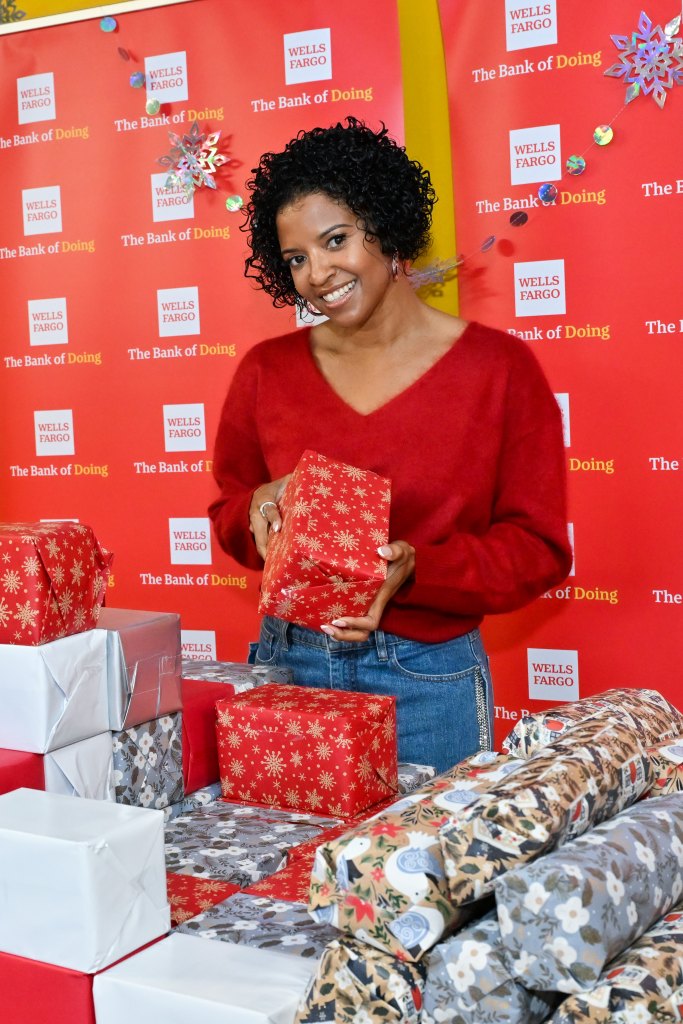 Renée Elise Goldsberry volunteering with Wells Fargo in 2024