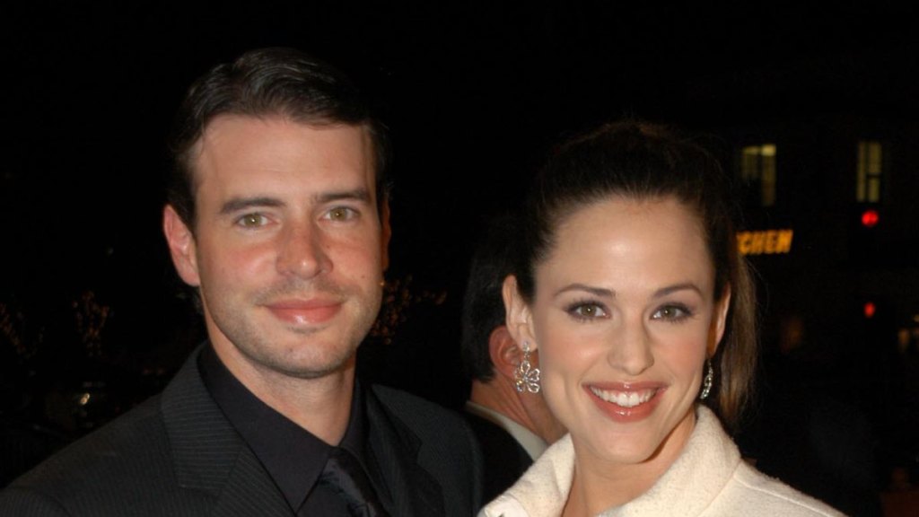 Scott Foley and Jennifer Garner in 2002