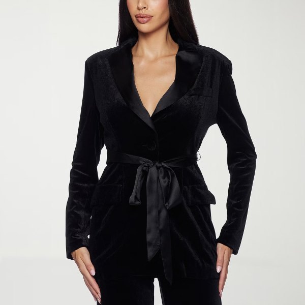 Premier Amour Velvet Blazer