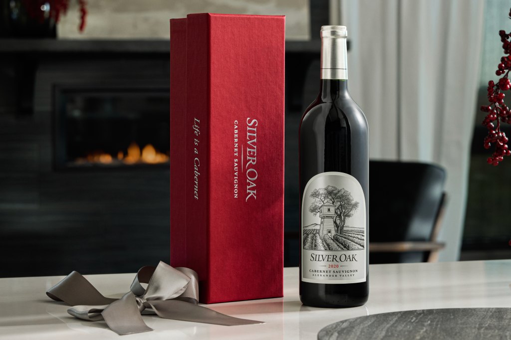 Silver Oak Alexander Valley holiday gift as part of a guide on how to taste wine