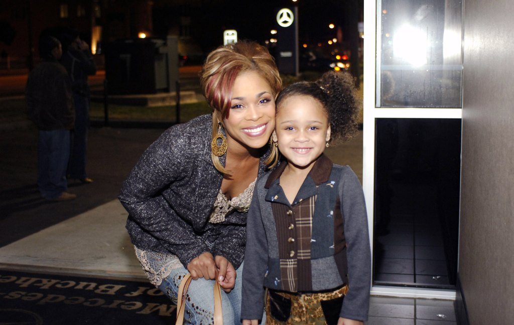 T-Boz and Chase in 2005