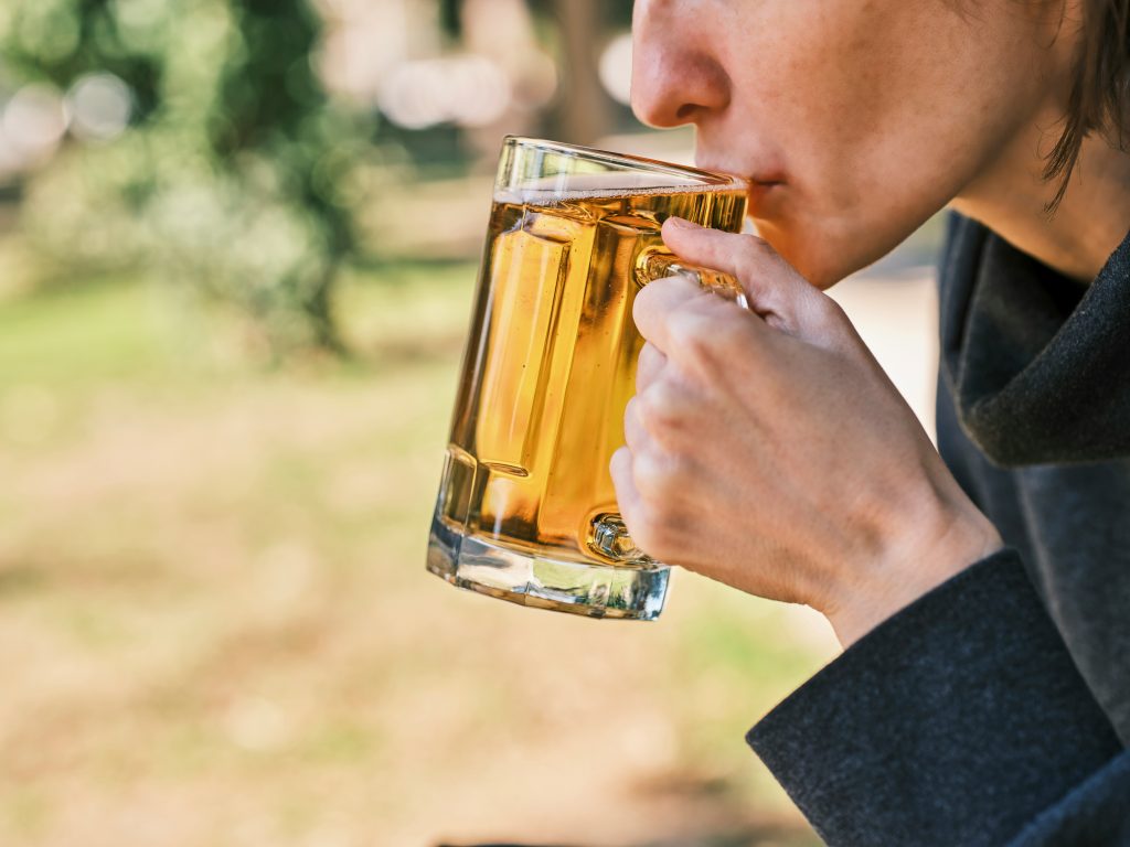 People may stop consuming alcohol due to alcohol-related comorbid illnesses; however, their risk of developing dementia may persist.